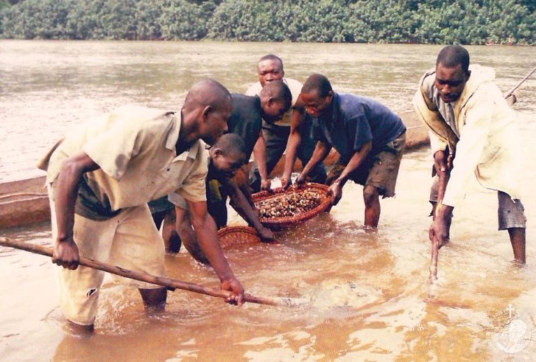 Occasions of offering and praise in Congo