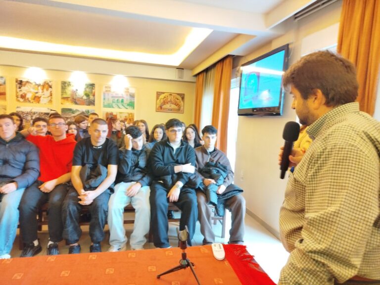 Educational visit of high school students to the Fraternity